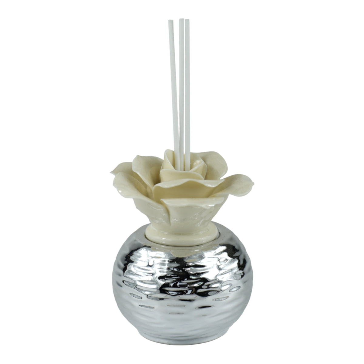 Diffusore Rose Passion Base Argento e Porcellana con rosa bianca e base in ceramica argentata.