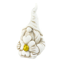 Gnomo Doppia Fortuna con Quadrifoglio in Pietra Leccese, scultura di 9 cm con dettagli in oro.