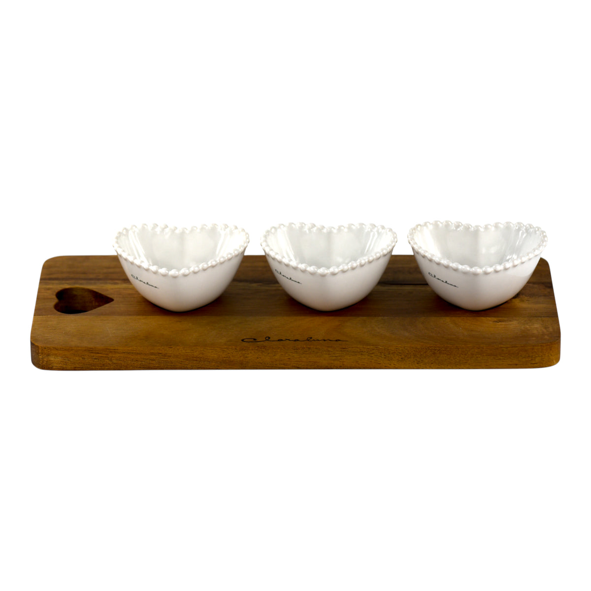Set Degustazione Heart Wood con 3 Ciotoline, tre ciotoline in ceramica e base in legno naturale con bordo perlato.